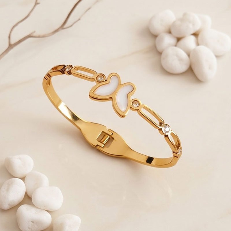 butterfly gold bangle ( free size ) butterfly gold bangle ( free size )