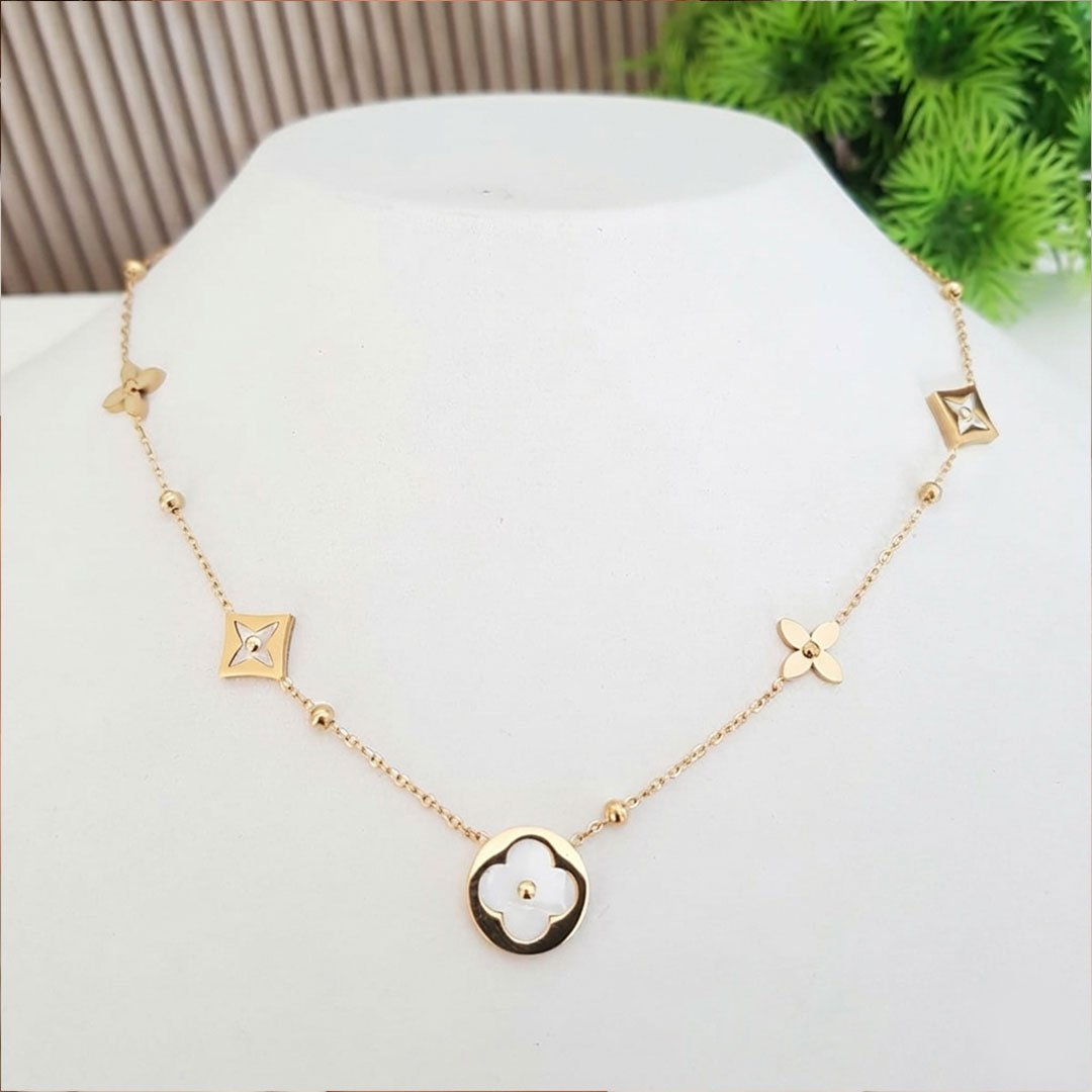 floral clover charm anti tarnish gold necklace floral clover charm anti tarnish gold necklace