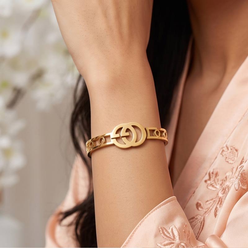 interlinked circle bracelet interlinked circle bracelet