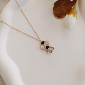 clover pendant necklace.